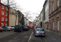 Einsatz Feuerwehr SEK Polizei Koeln Nippes Merheimerstr P119